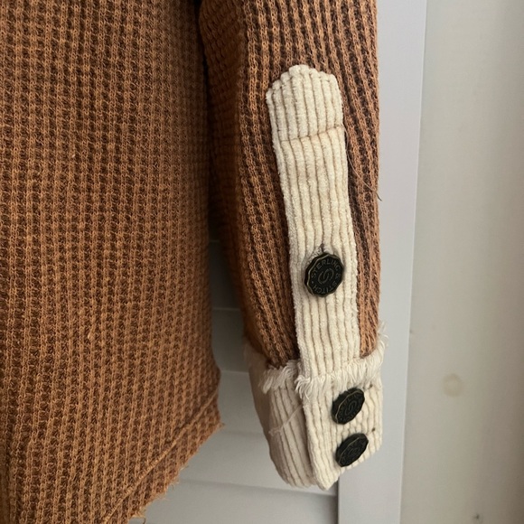 Buckle Shacket - Picture 8 of 15